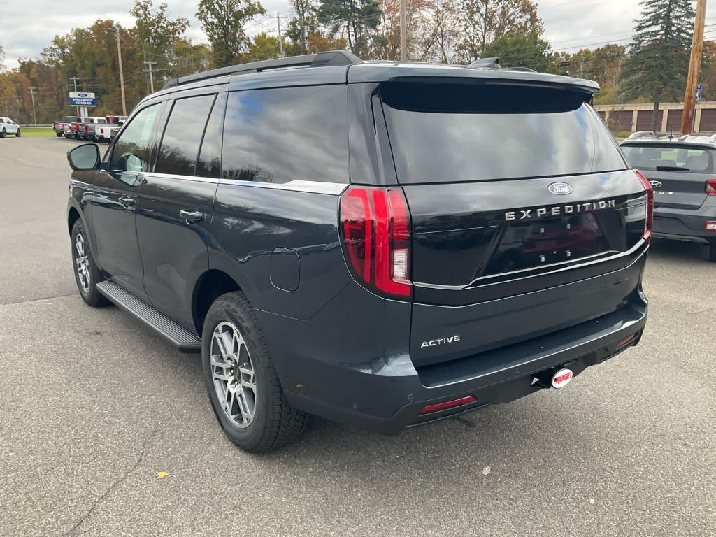 new 2025 Ford Expedition car, priced at $73,595