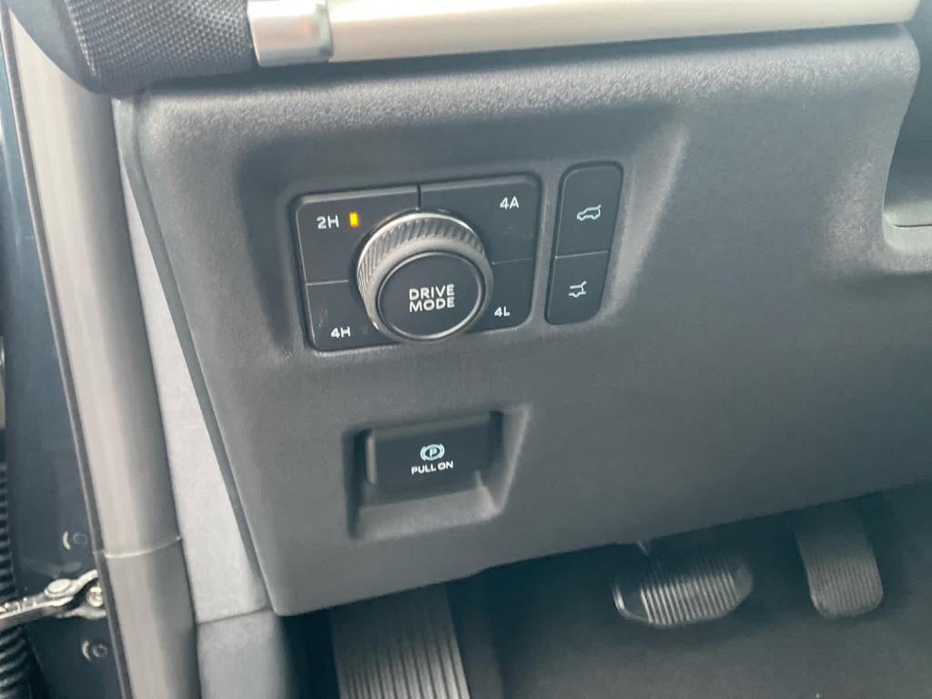 new 2025 Ford Expedition car, priced at $73,595