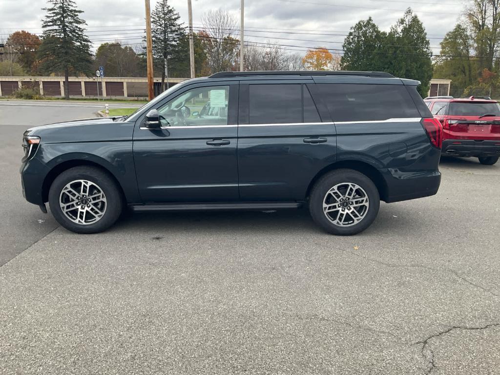 new 2025 Ford Expedition car, priced at $73,595