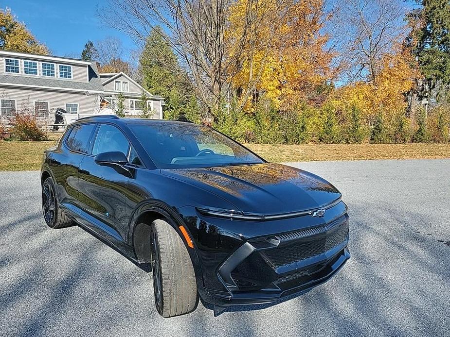 new 2025 Chevrolet Equinox EV car