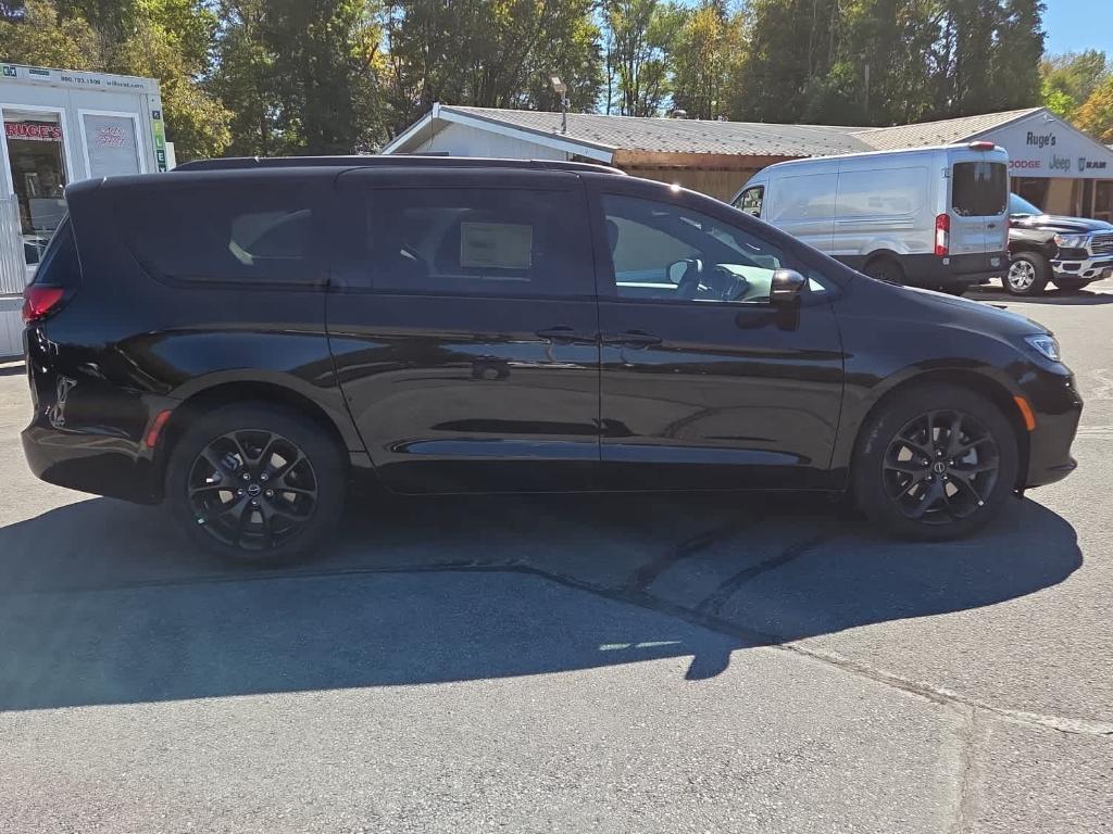 new 2026 Chrysler Pacifica car, priced at $53,005
