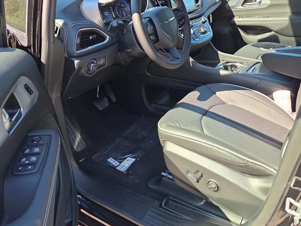 new 2026 Chrysler Pacifica car, priced at $53,005