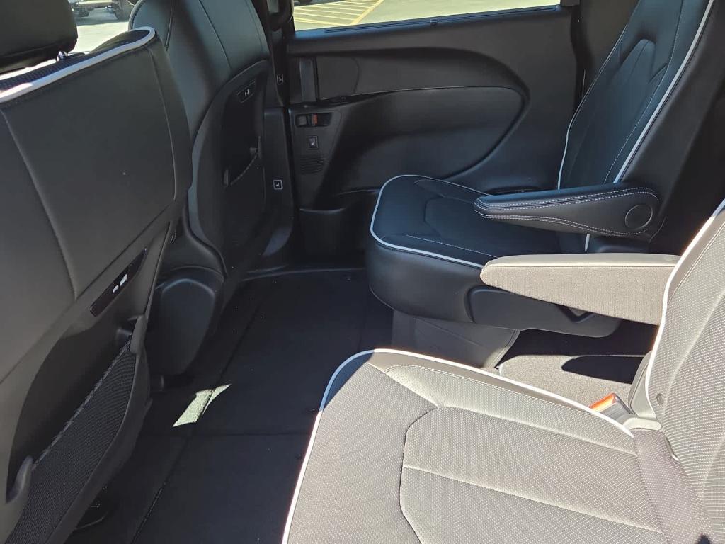 new 2026 Chrysler Pacifica car, priced at $53,005