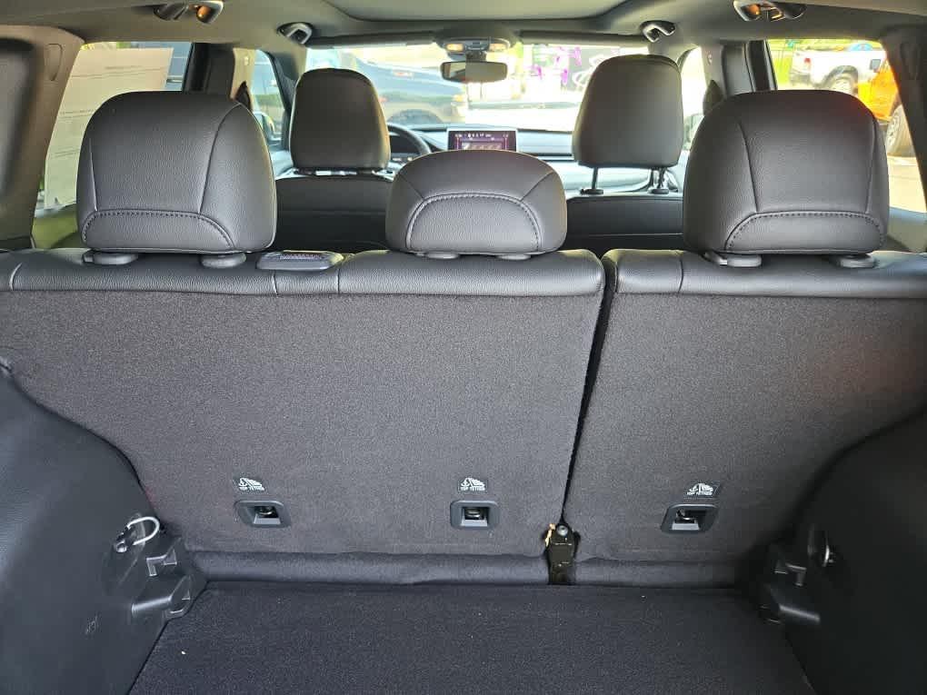 new 2024 Jeep Compass car, priced at $32,900
