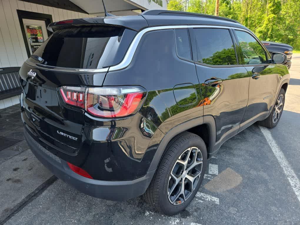 new 2024 Jeep Compass car, priced at $32,900