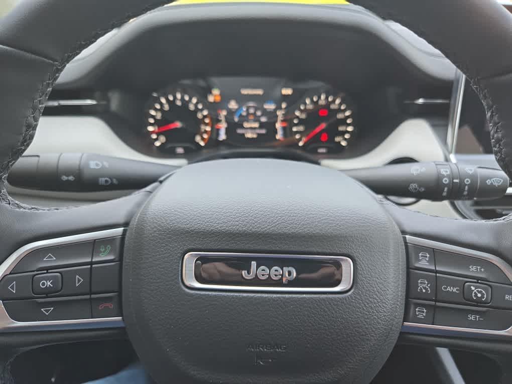 new 2024 Jeep Compass car, priced at $32,900