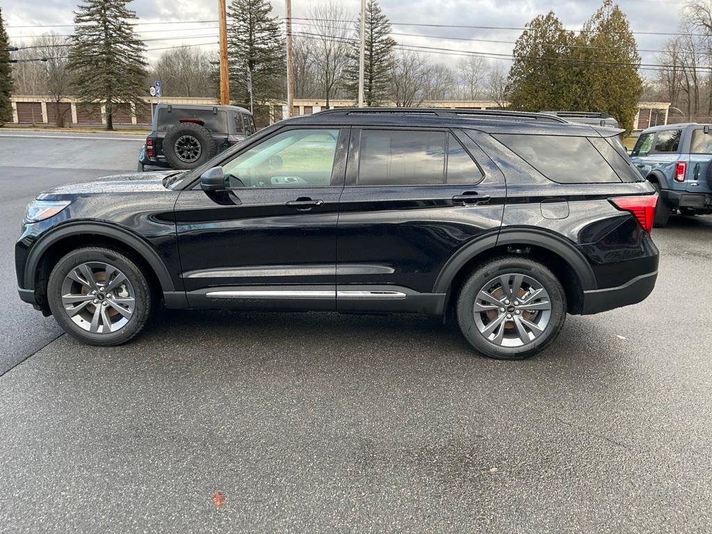 new 2025 Ford Explorer car