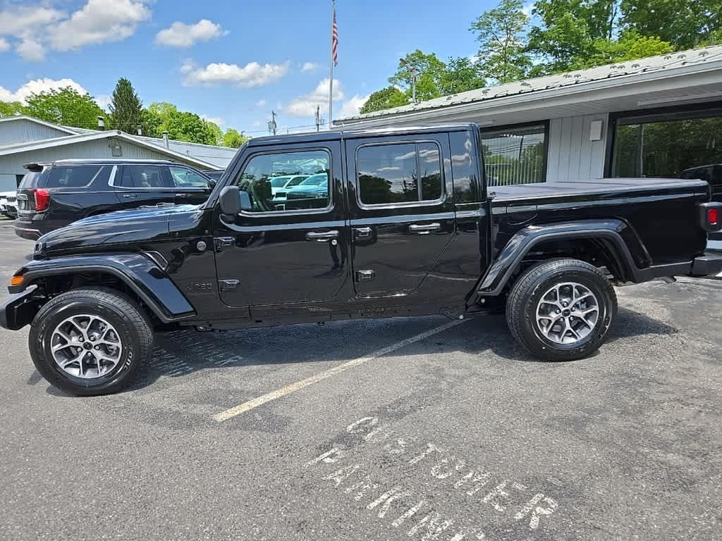 new 2025 Jeep Gladiator car