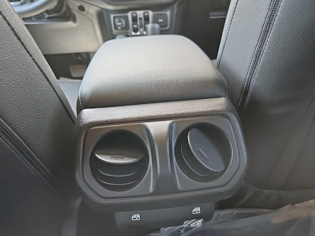 new 2025 Jeep Gladiator car