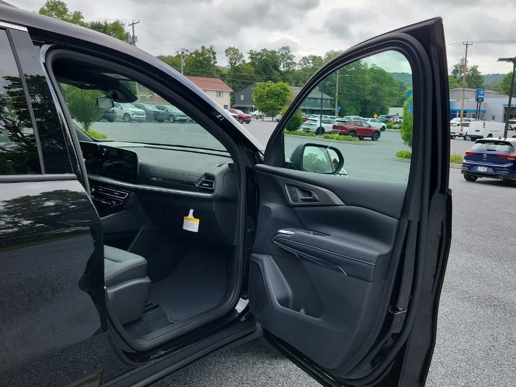 new 2025 Chevrolet Traverse car, priced at $46,060