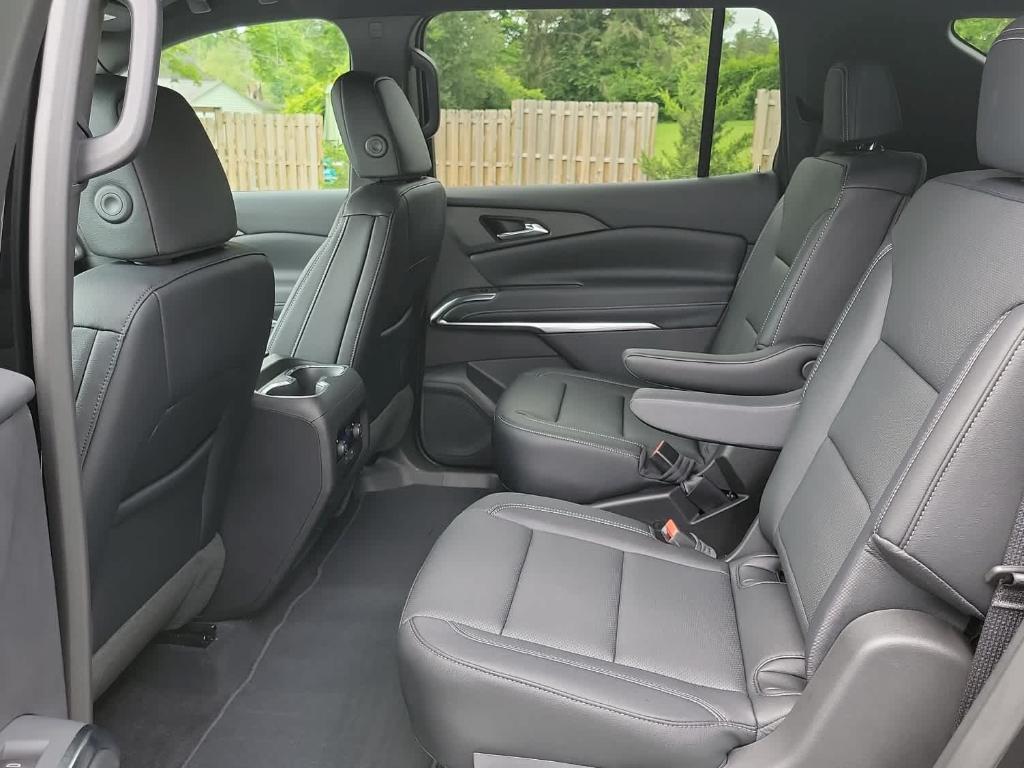 new 2025 Chevrolet Traverse car, priced at $46,060