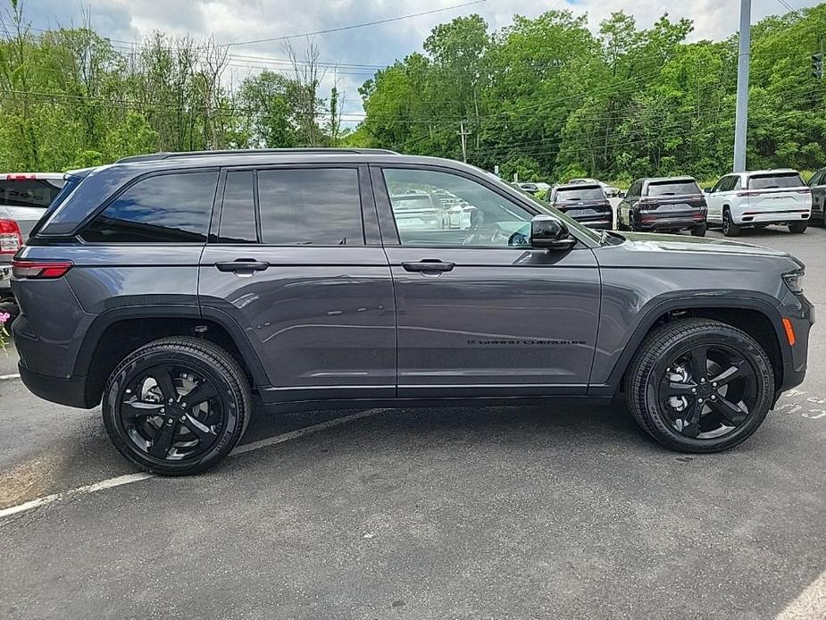 new 2024 Jeep Grand Cherokee car, priced at $51,095