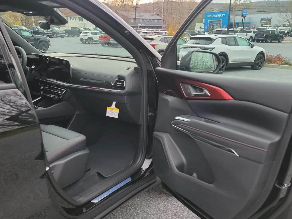 new 2026 Chevrolet Traverse car, priced at $54,740