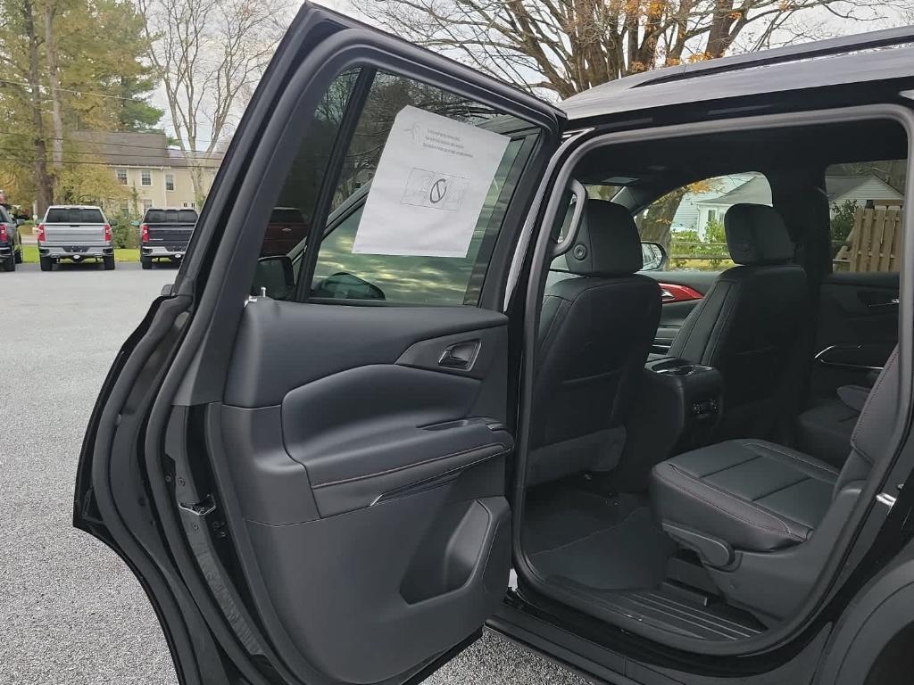 new 2026 Chevrolet Traverse car, priced at $54,740