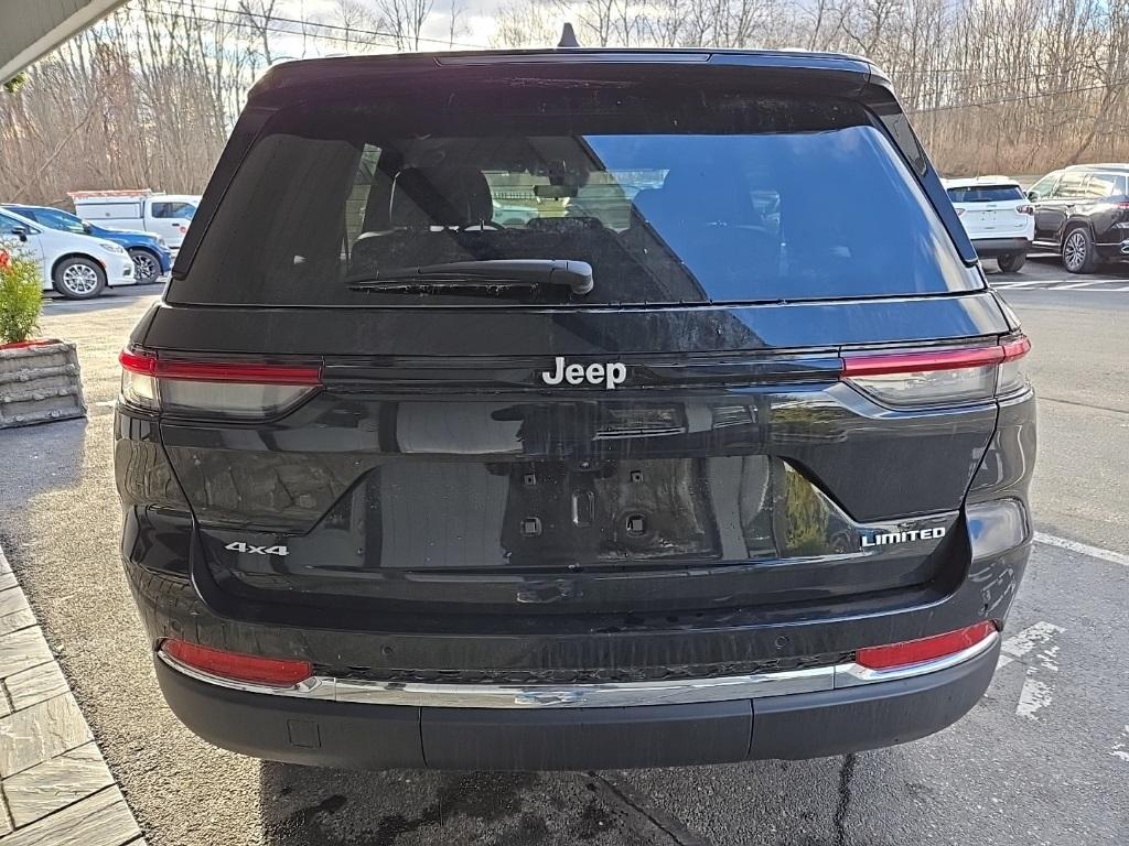 new 2025 Jeep Grand Cherokee car, priced at $44,795