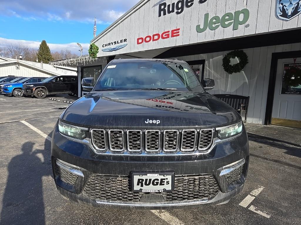 new 2025 Jeep Grand Cherokee car, priced at $44,795