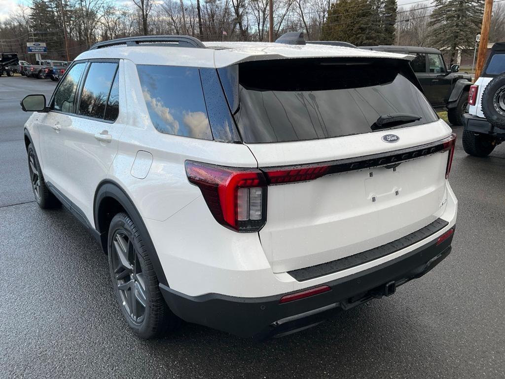 new 2025 Ford Explorer car