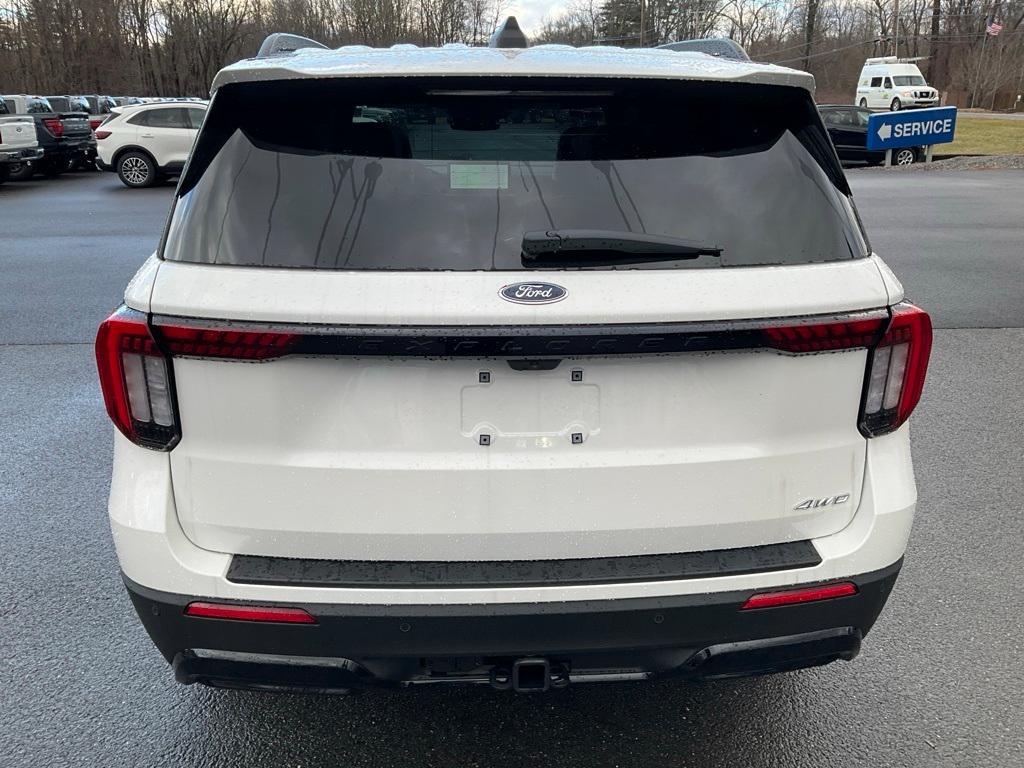 new 2025 Ford Explorer car