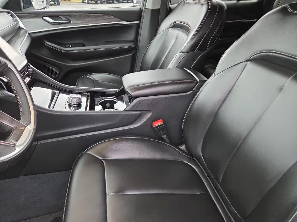 used 2023 Jeep Grand Cherokee car, priced at $27,854