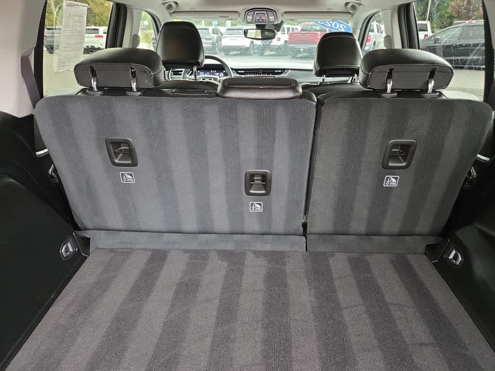 used 2023 Jeep Grand Cherokee car, priced at $27,854