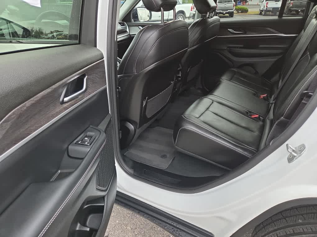 used 2023 Jeep Grand Cherokee car, priced at $27,854