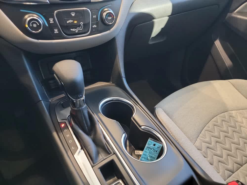 used 2023 Chevrolet Equinox car, priced at $21,900