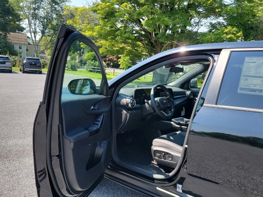 new 2026 Chevrolet Equinox car, priced at $34,310