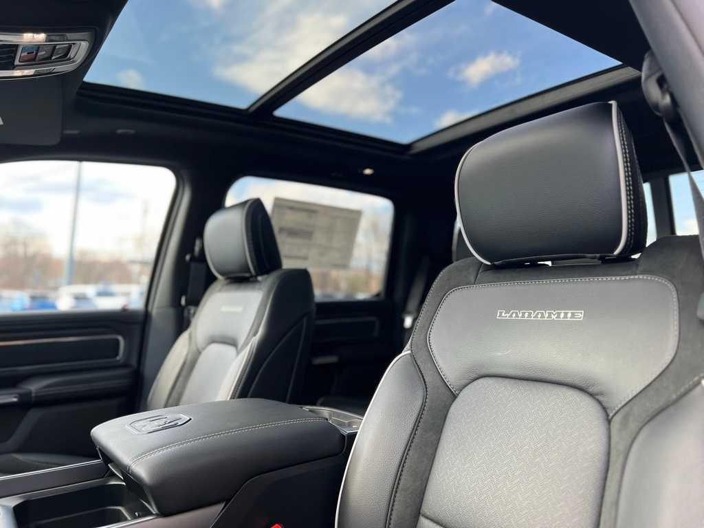 new 2025 Ram 1500 car, priced at $61,351