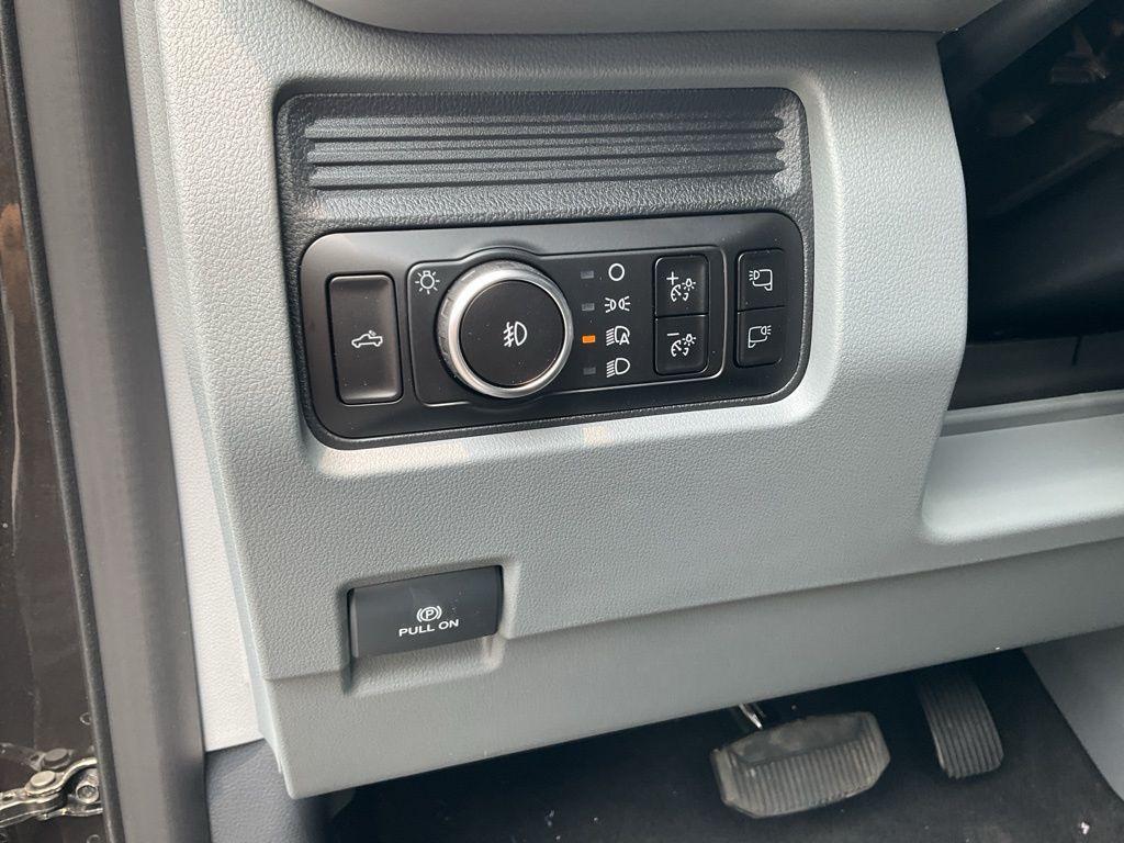 new 2025 Ford F-250 car, priced at $64,425