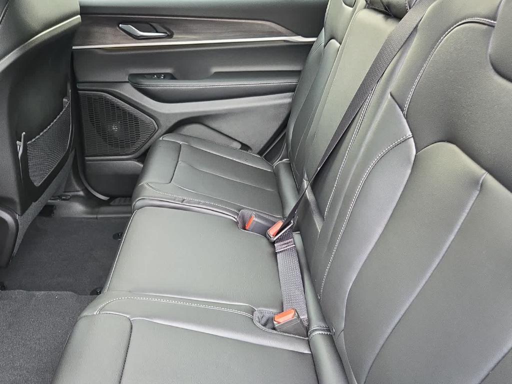 new 2025 Jeep Grand Cherokee L car, priced at $52,757