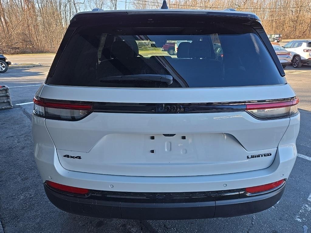 new 2025 Jeep Grand Cherokee car, priced at $49,440