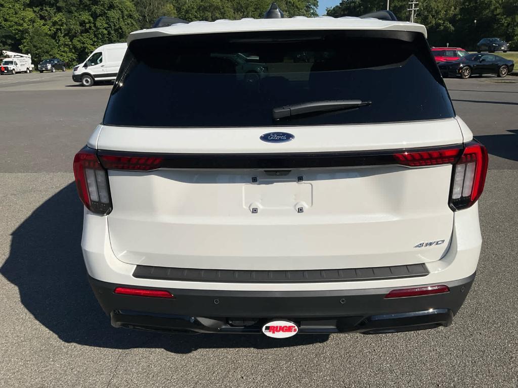 new 2025 Ford Explorer car, priced at $52,375