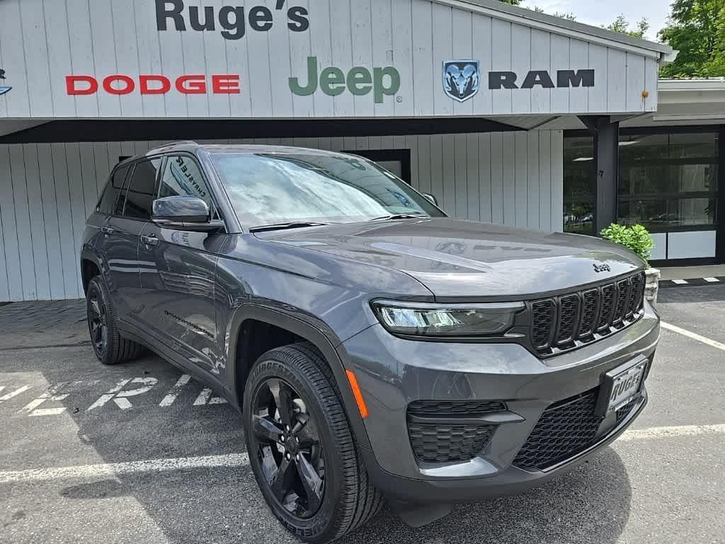 new 2025 Jeep Grand Cherokee car, priced at $44,355