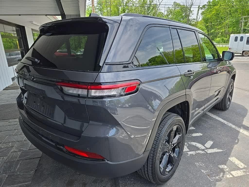 new 2025 Jeep Grand Cherokee car, priced at $44,355