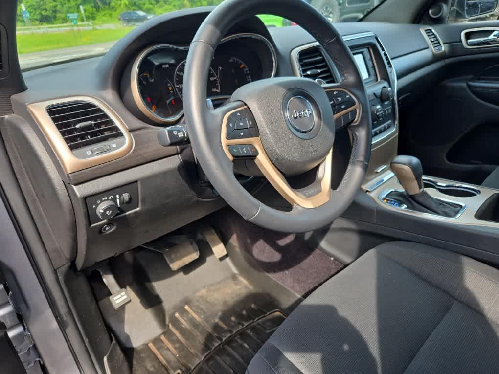 used 2017 Jeep Grand Cherokee car, priced at $16,864