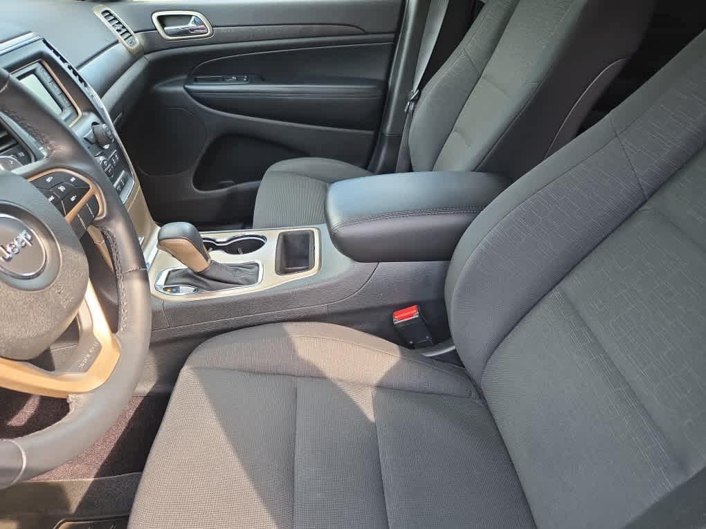 used 2017 Jeep Grand Cherokee car, priced at $16,864