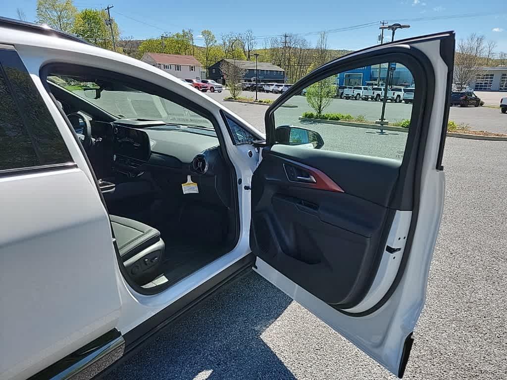 new 2025 Chevrolet Equinox EV car, priced at $58,850
