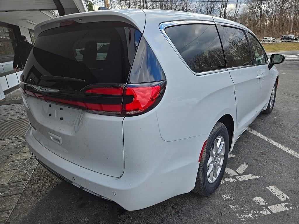 new 2025 Chrysler Pacifica car, priced at $41,145