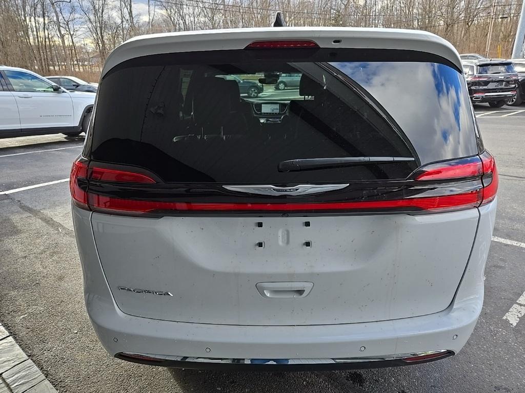 new 2025 Chrysler Pacifica car, priced at $41,145