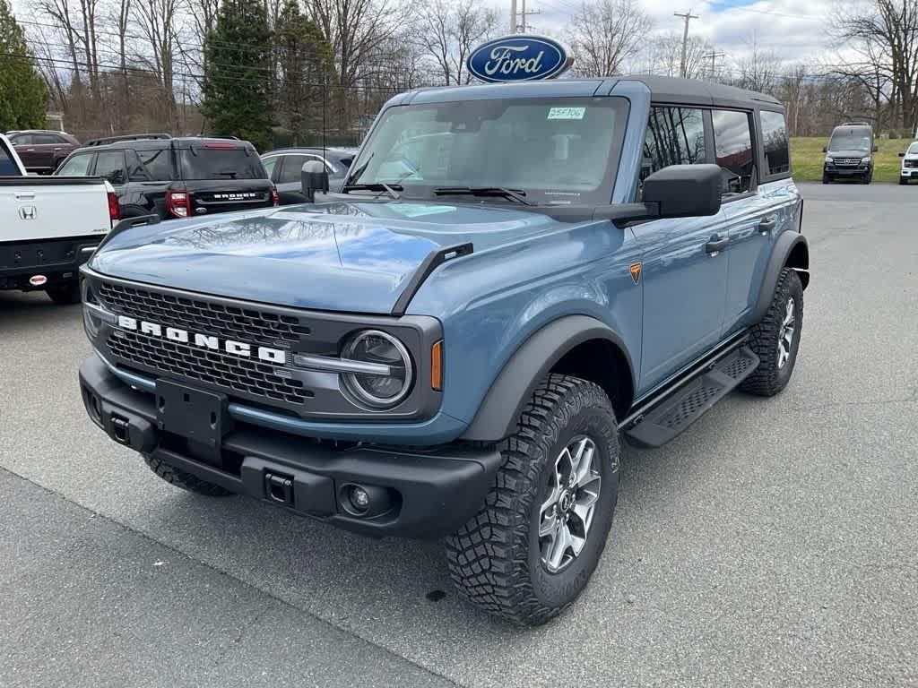 new 2025 Ford Bronco car, priced at $60,555