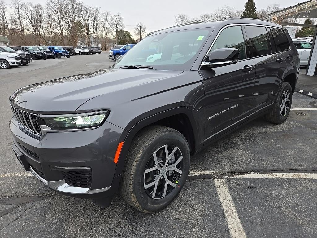 new 2025 Jeep Grand Cherokee L car, priced at $46,795