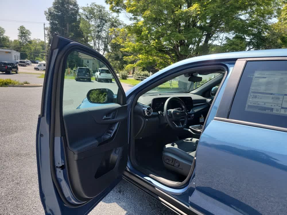 new 2026 Chevrolet Equinox car, priced at $34,310