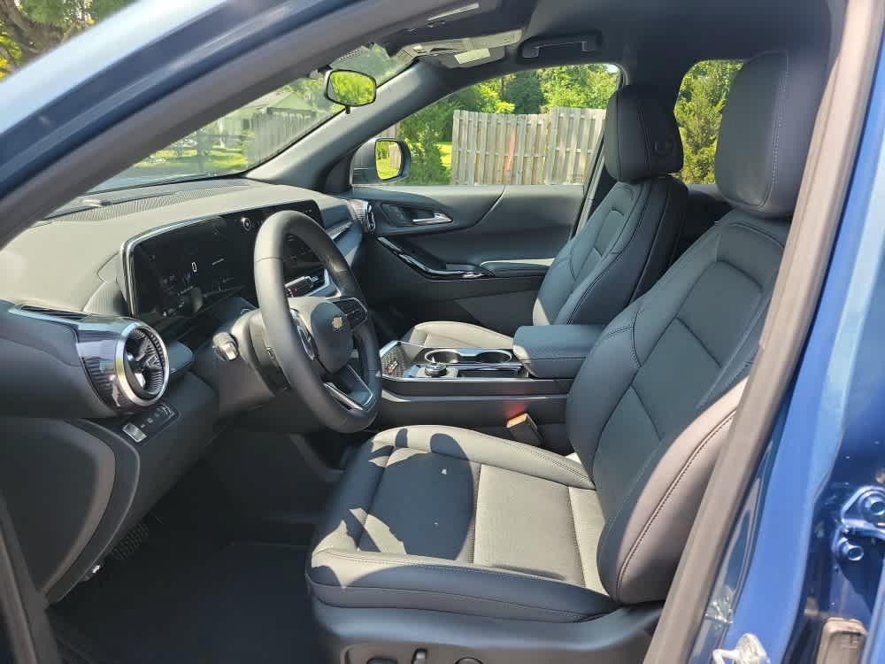 new 2026 Chevrolet Equinox car, priced at $34,310