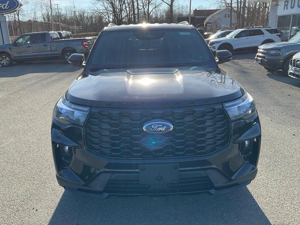 new 2025 Ford Explorer car