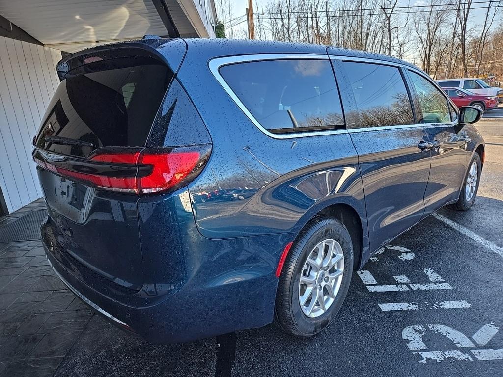 new 2025 Chrysler Pacifica car, priced at $41,640