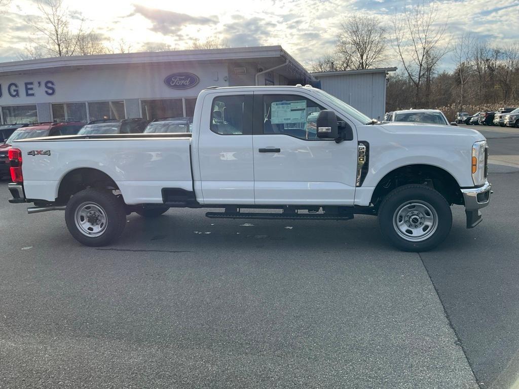 new 2024 Ford F-350 car, priced at $58,700