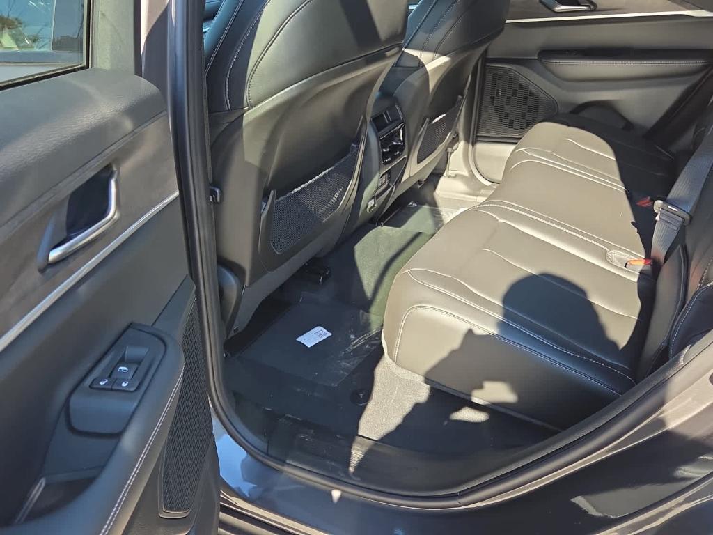 new 2025 Jeep Grand Cherokee car, priced at $50,910