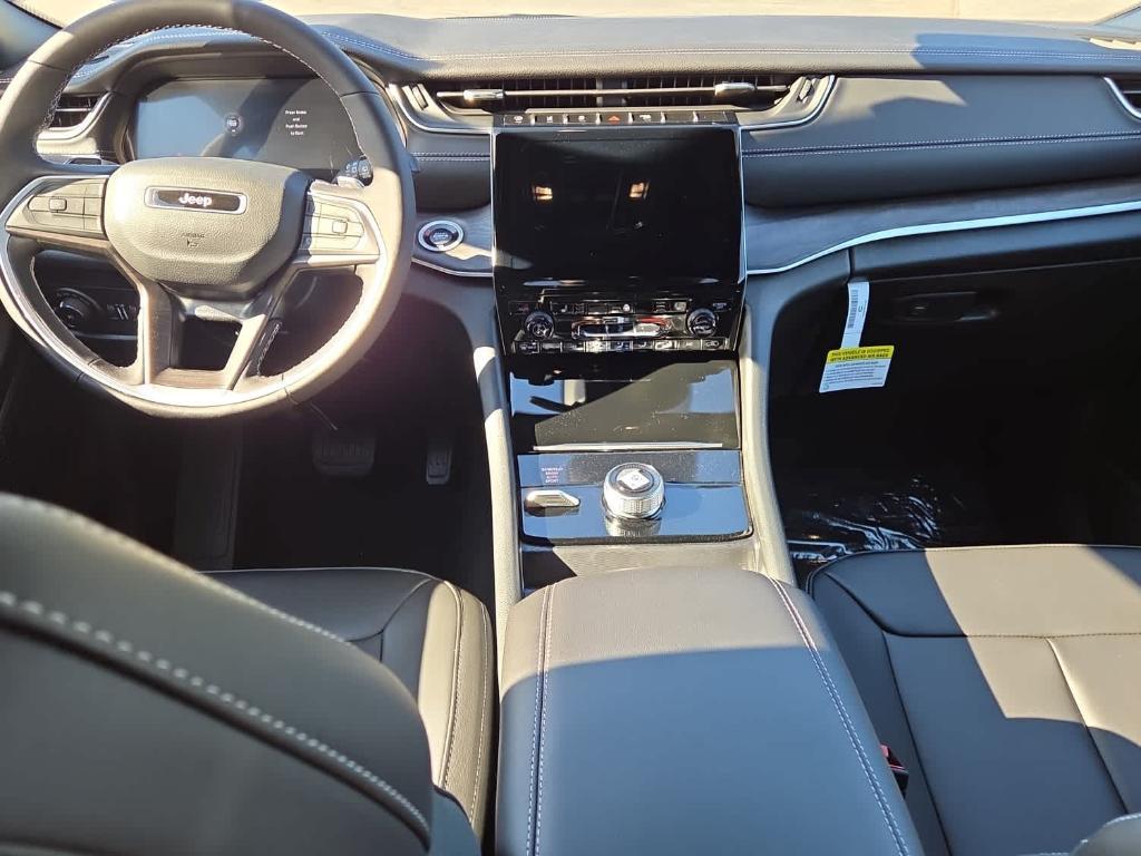 new 2025 Jeep Grand Cherokee car, priced at $50,910