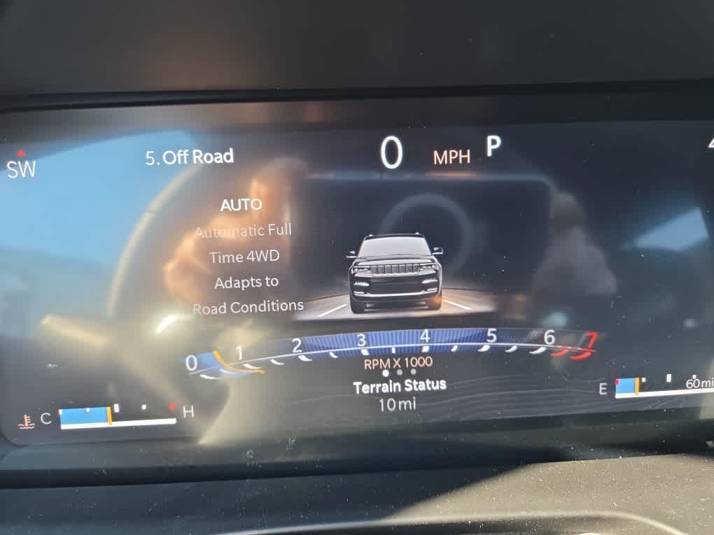 new 2025 Jeep Grand Cherokee car, priced at $45,670