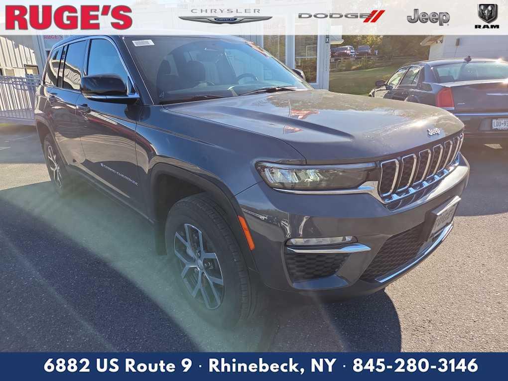 new 2025 Jeep Grand Cherokee car, priced at $45,670